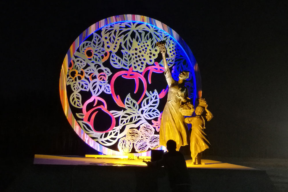 墨玉县道路节点雕塑